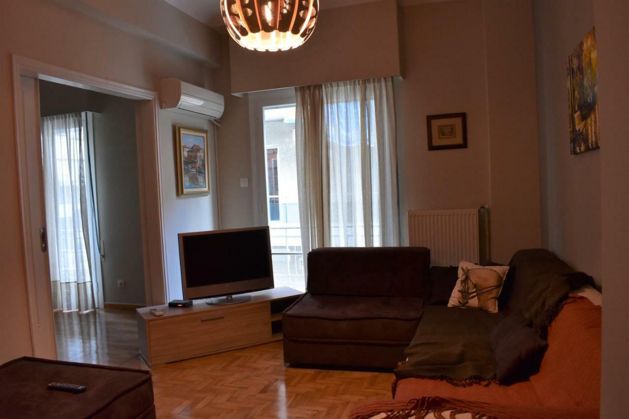 Chic Central Apartment In Evangelismos Metro Station Athènes Extérieur photo