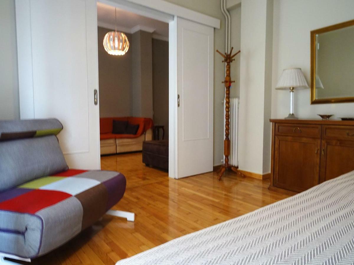 Chic Central Apartment In Evangelismos Metro Station Athènes Extérieur photo
